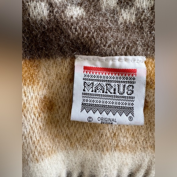 Lillunn design of Norway 100% Pure Wool Trow Blanket Made in Europe - Picture 6 of 6